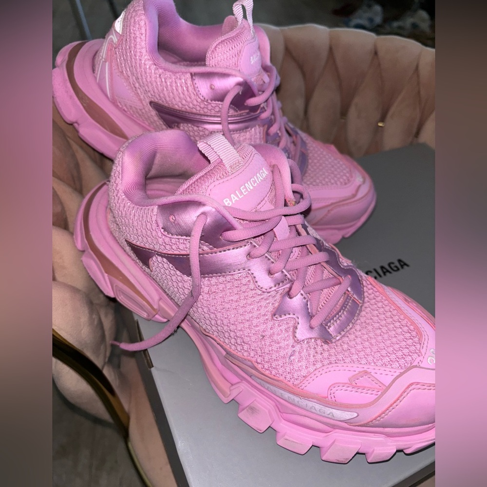 AUTHENTIC Balenciaga gym shoes💓